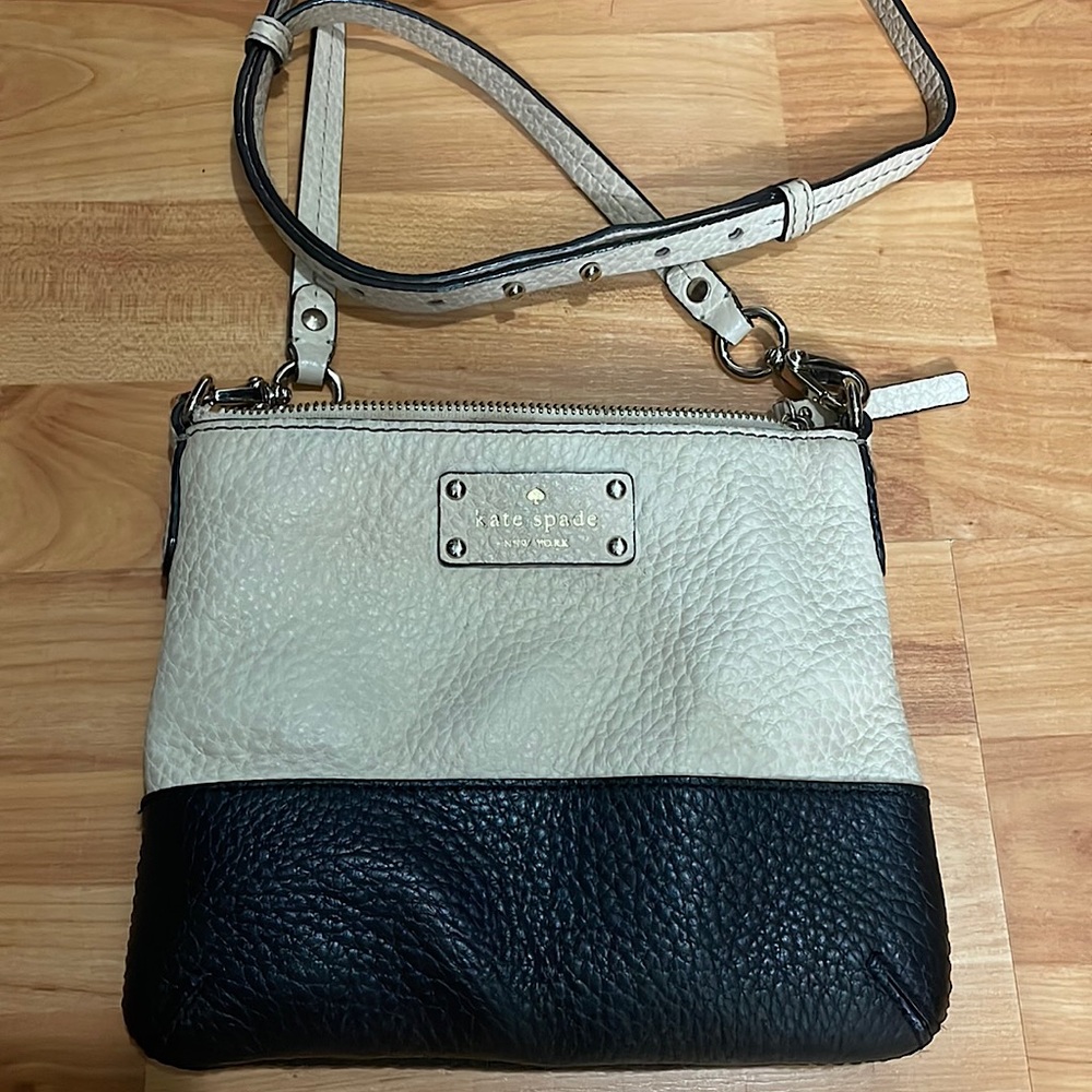 kate spade • cobble hill leather crossbody bag